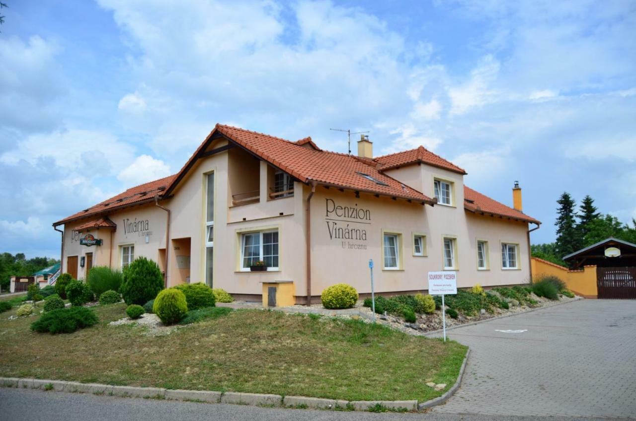 Penzion Vinarna U Hroznu Hotel Veseli nad Moravou Exterior photo